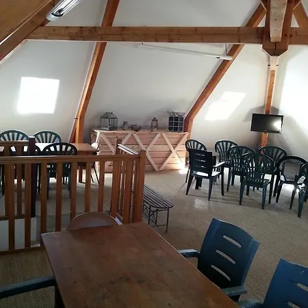 Domaine De L'ours / مكان تخييم 3*